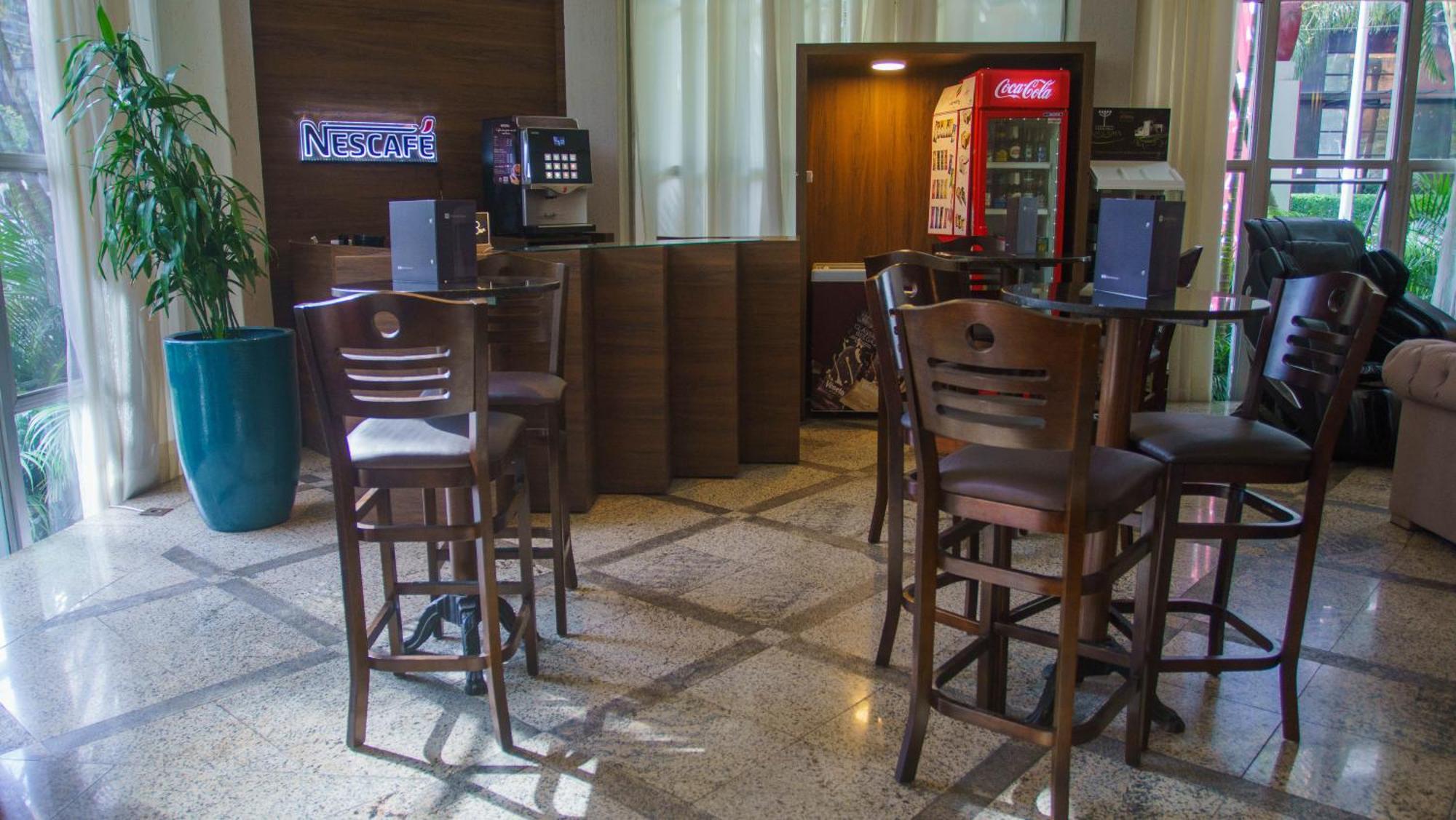 圣胡安皇家酒店 库里提巴 外观 照片